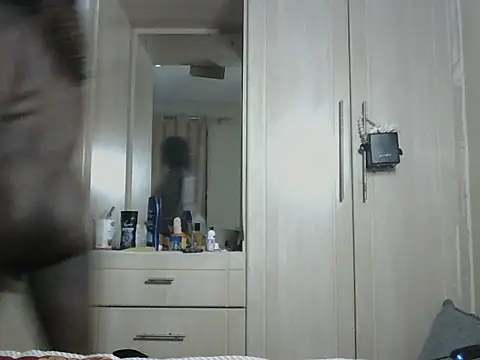 roziebeauty webcam