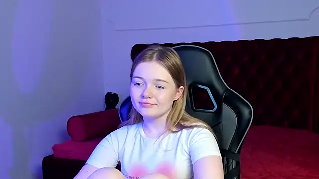 ElinaVale webcam