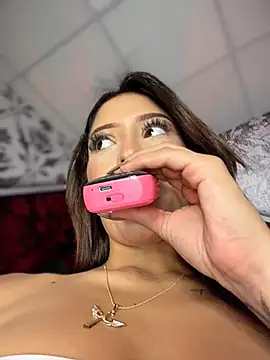 MystiqueXXX webcam