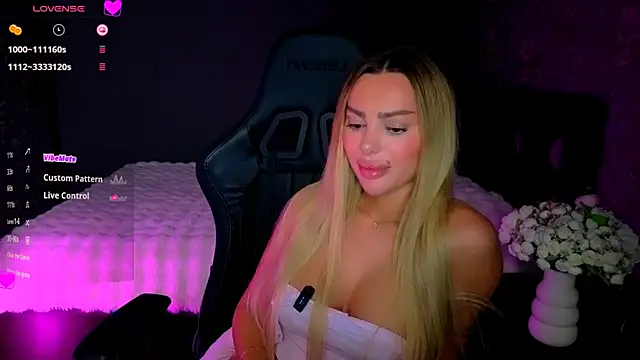 Ayla__Demir webcam