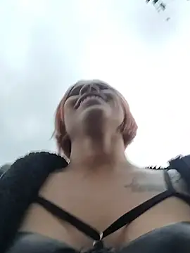 Mia_0-4 webcam