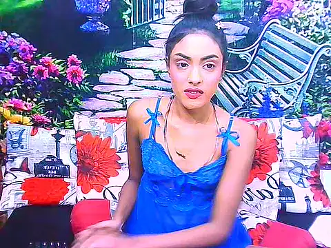IndianPretty14u2Luv webcam