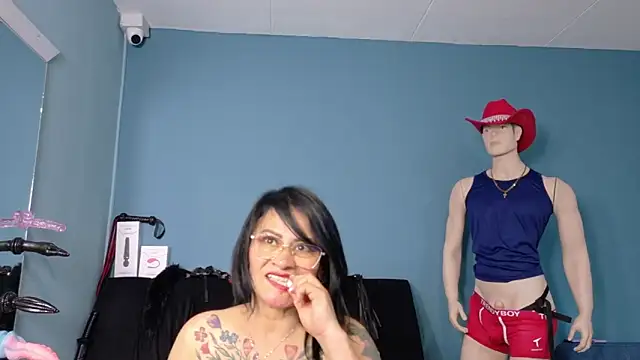 donnajoness - DonnaJoness's free webcam - UK Sex Cams