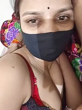 kiran-baby (Ask my age) - Kiss public 1 minut