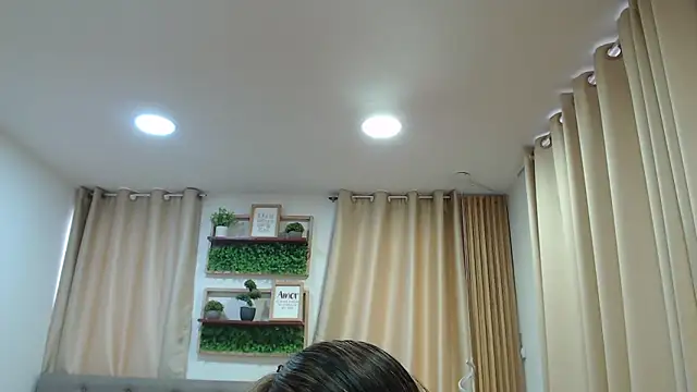 sasi_luna webcam