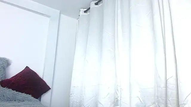 caroline_spanky - Caroline_spanky's free webcam - UK Sex Cams