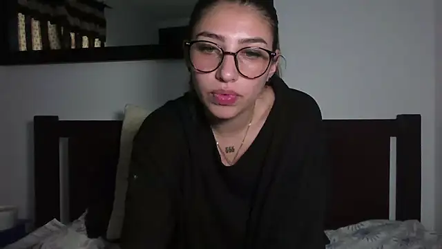 aliceteenager___ - AliceTeenager___'s free webcam - UK Sex Cams