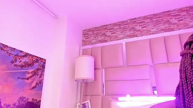 ShaniaBrownn webcam