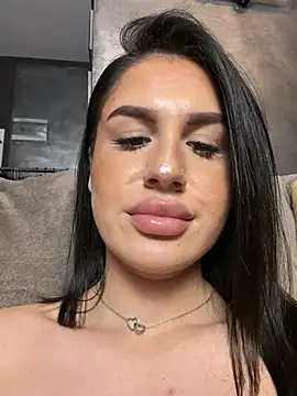 SelenaRhoades webcam