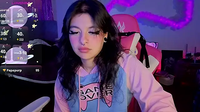 larah_uwu webcam
