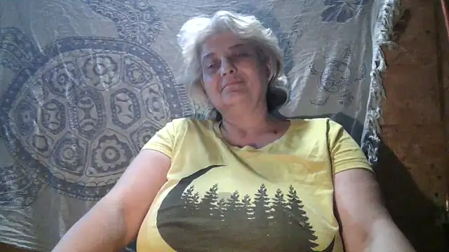 ExquisiteMature webcam