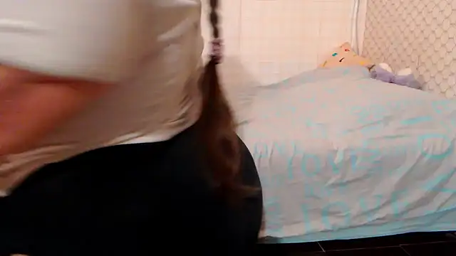 Janiffer_MiMi webcam