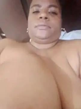 bigtitssxx webcam