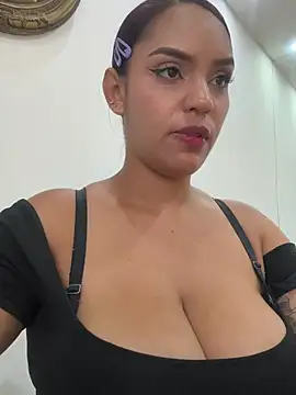 Sara-77 webcam