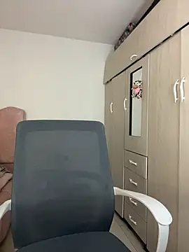 Emmily_19