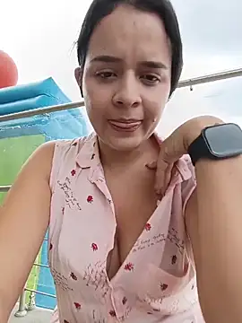 Julieth_hot-69 webcam