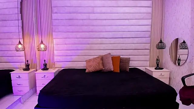VictoriaaBlair webcam