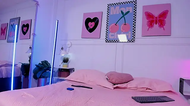 Sharon_Adamss webcam