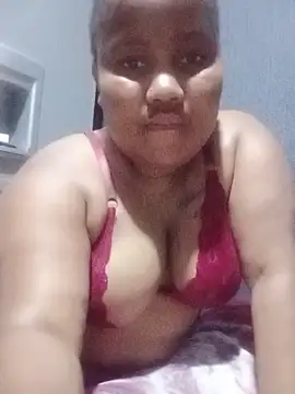 ChubbyMidgetxxx19 webcam
