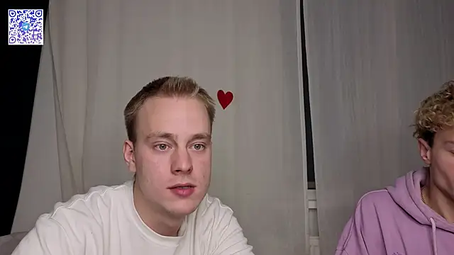 kevin_young_cat - Kevin_Young_Cat's free webcam