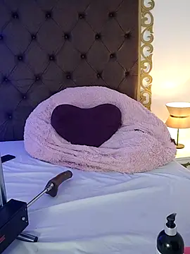 SelenaBloom webcam