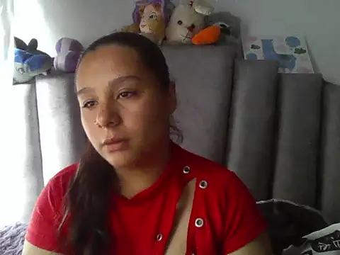 Charis_21 webcam