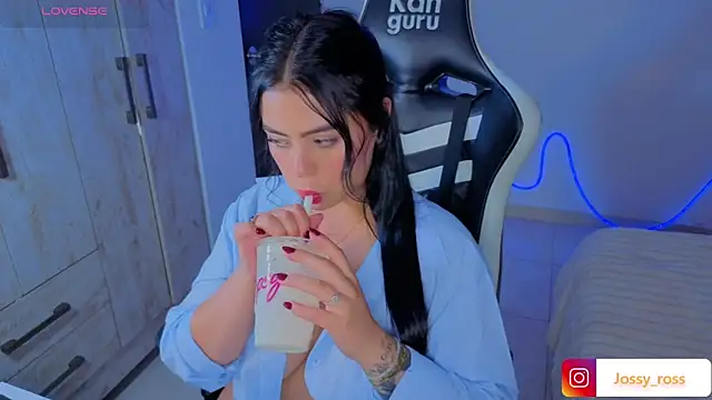 Victoryyy_ webcam