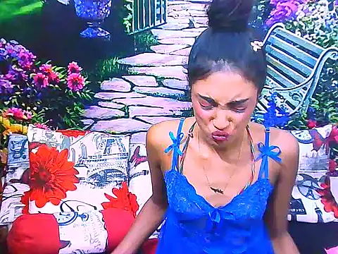 IndianPretty14u2Luv webcam