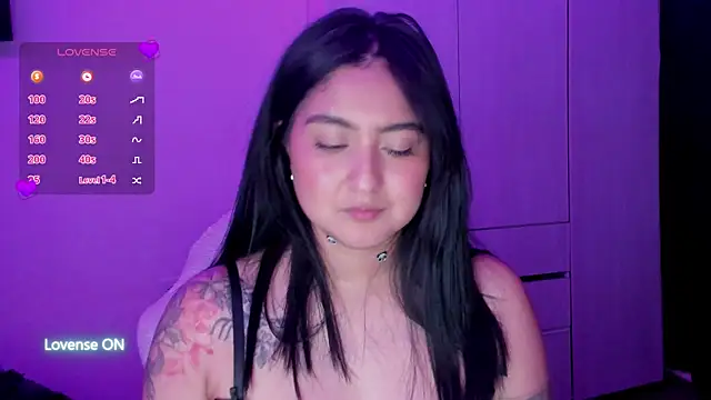 ViolettaKai webcam