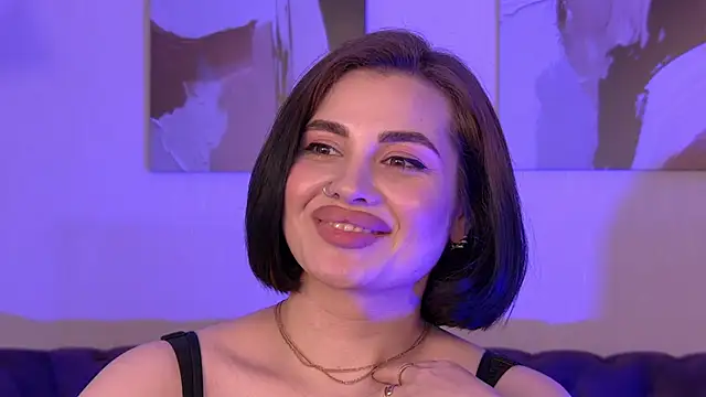 AdrianaToress webcam