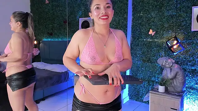 Kiaraa88 webcam