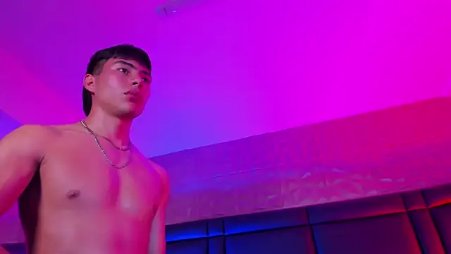 EthanSantori webcam