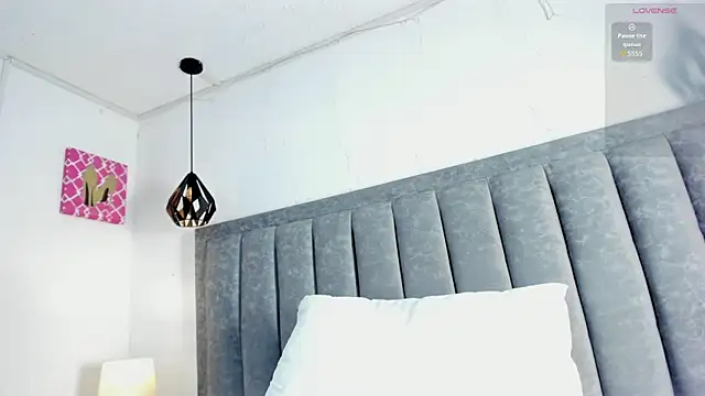 Antonella18__ webcam