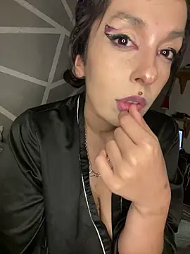 Piggiteablacktea webcam