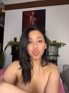 Esmerald_1111 webcam