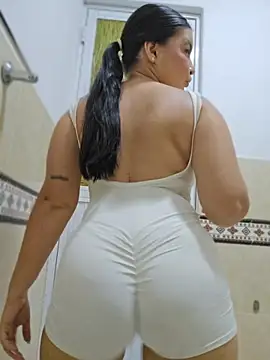 Pretty_Julieta webcam