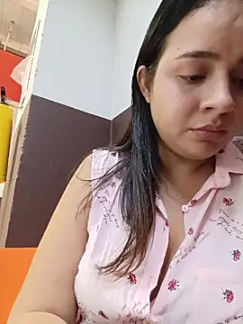 Julieth_hot-69 webcam