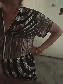 Savita_bhabhi_enjoy webcam