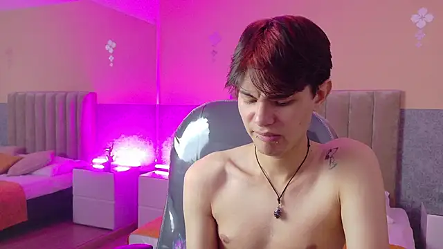 Derek_Sinn webcam
