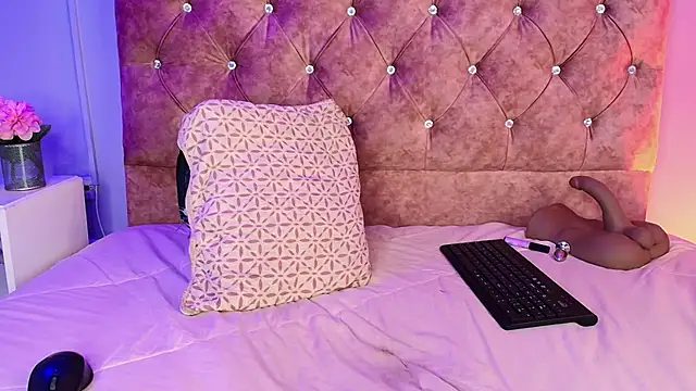 lilirousee webcam