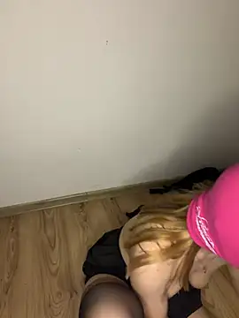 SweetyLucy555 webcam
