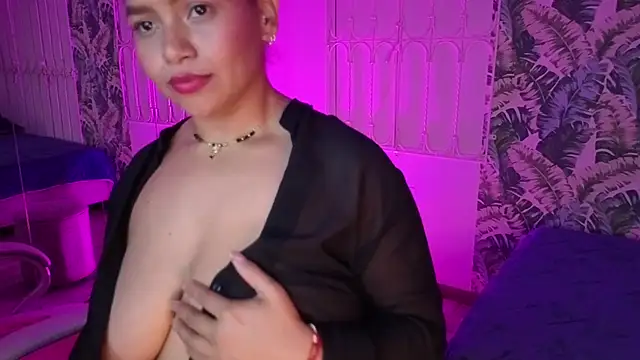 loly_marce webcam