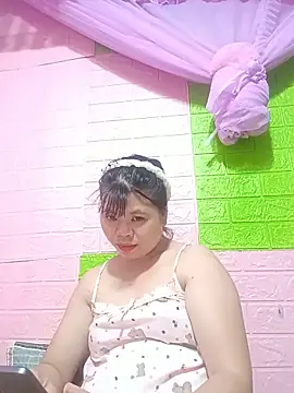 xuka_lyss - Xuka_lyss's free webcam - UK Sex Cams