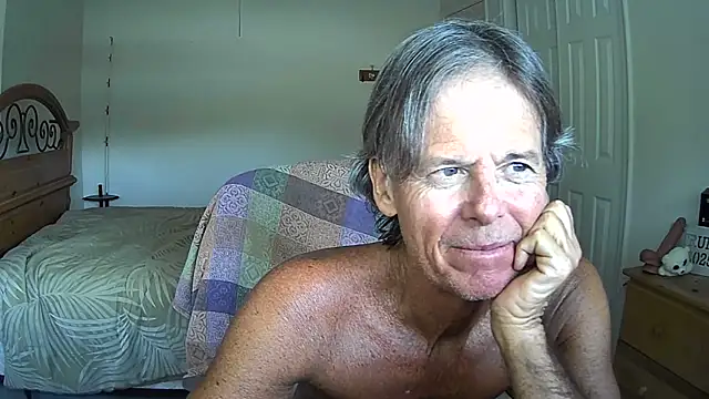 nakeedcowboi65 webcam