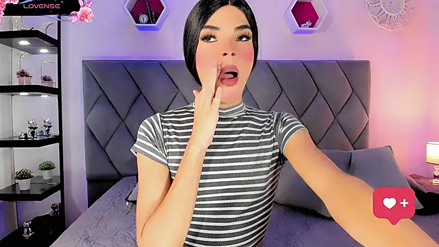 Amira_Ember webcam