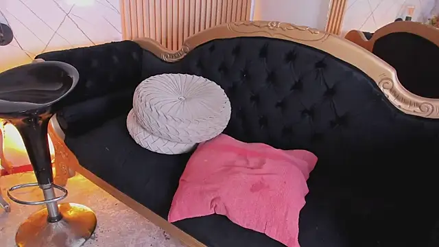 saradreamsss - SaraDreamsss's free webcam - UK Sex Cams