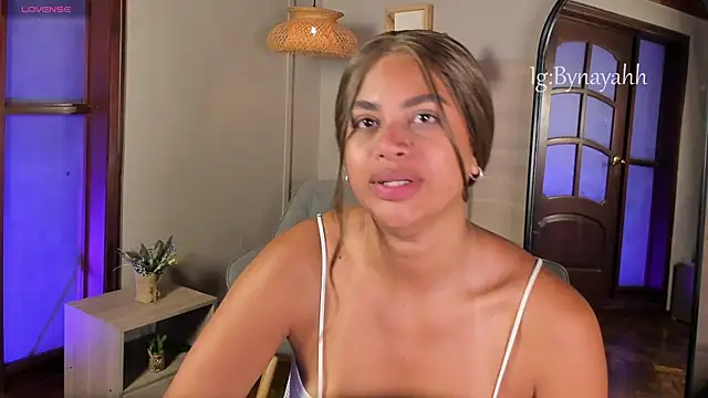 nayah__ - Nayah__'s free webcam - UK Sex Cams