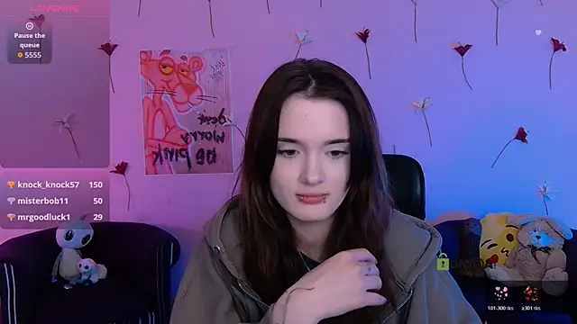 liana_kisses webcam