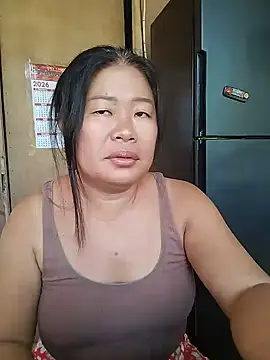 Lovelywoman43 webcam