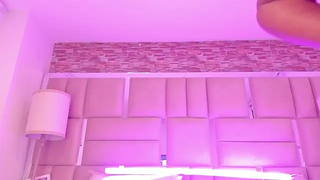 ShaniaBrownn webcam